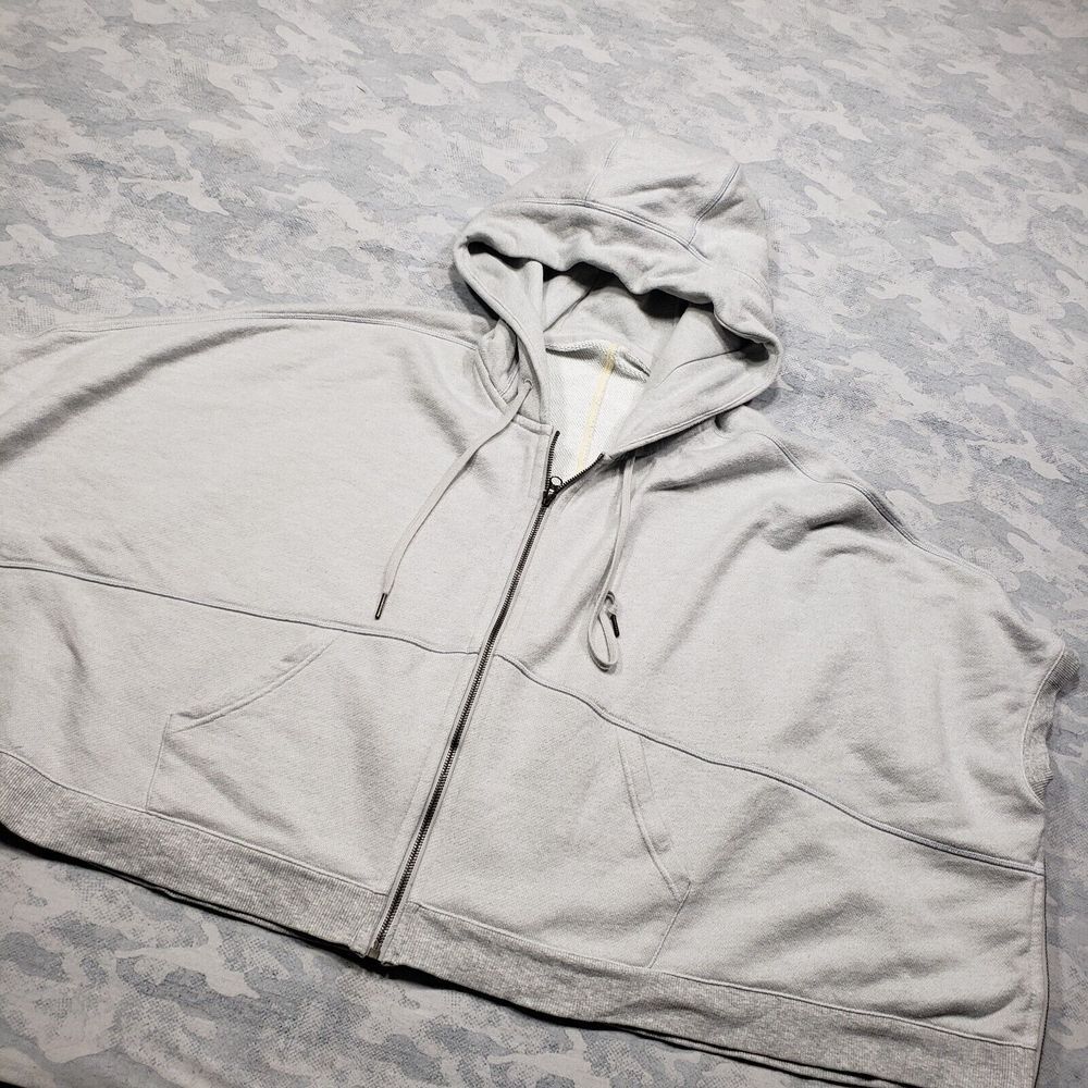 Lululemon Light Gray Zip-Up Hoodie Size 6 - Picture 2 of 10